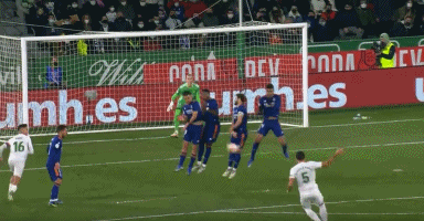 安东尼·戴维斯手术风波：独行侠面临交易抉择